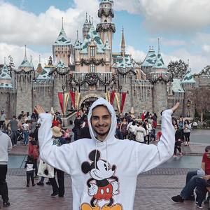 Meet your Posher, Ara